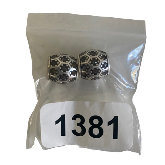 BRIGHTON Onyx Tiles (2) Beads Spacers Silver Plated w/ Crystals - Picture 4 of 4